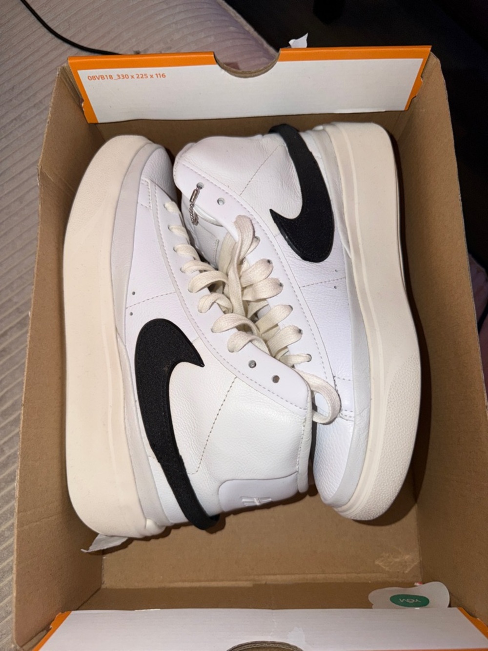 Nike Blazer Phantom Mid
